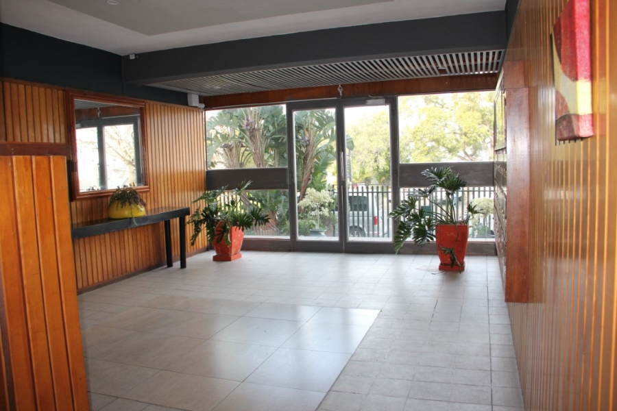 To Let 2 Bedroom Property for Rent in Somerset West Western Cape